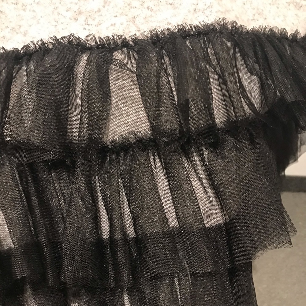 Dresses - Picture 3 of 3